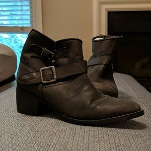 Steve Madden booties-MUST GO BY 23 OCTOBER!